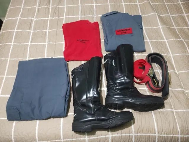 Uniforme de Bombeiro Civil