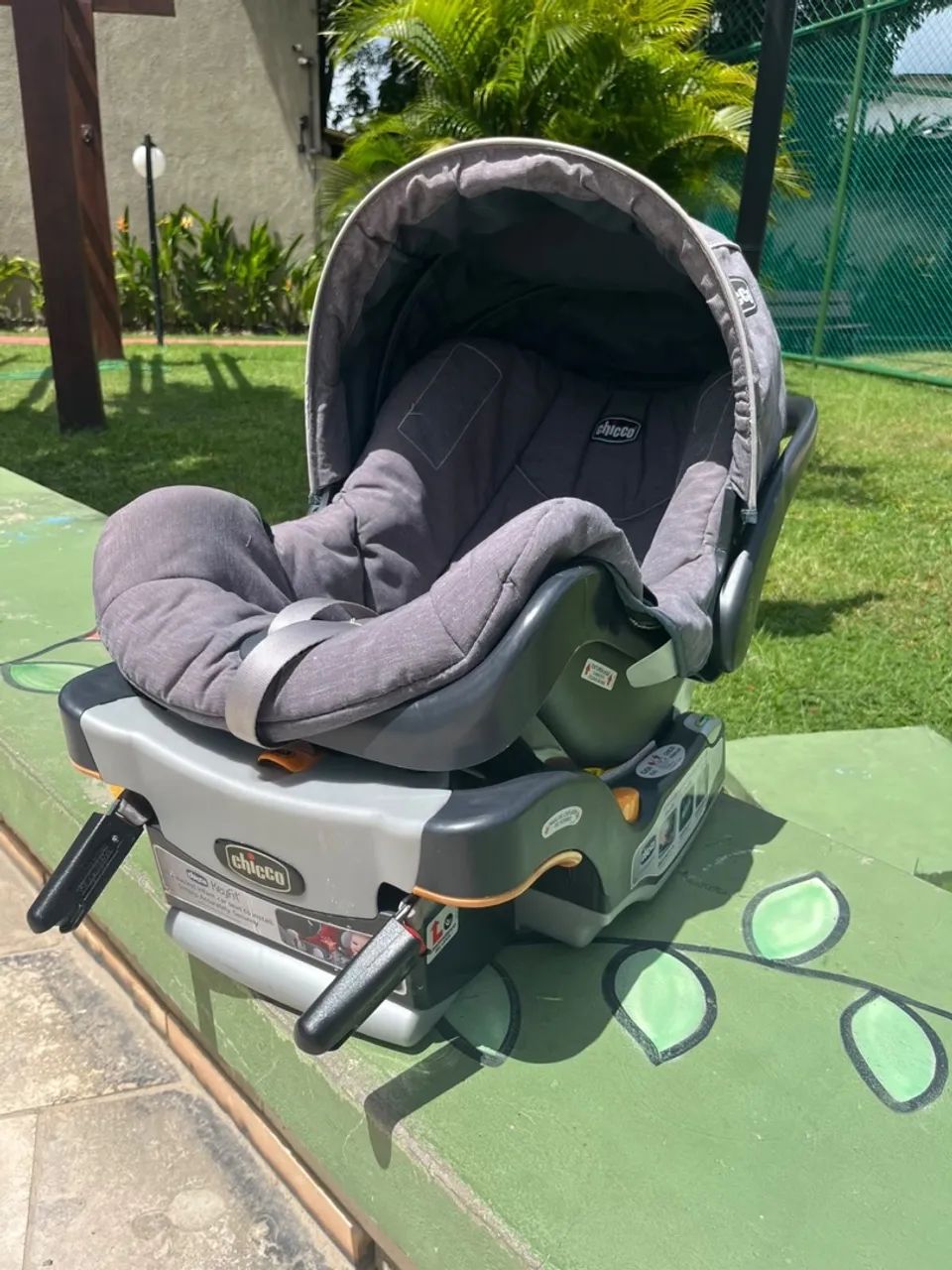 Carrinho Chicco Mini Bravo Plus Travel System com Bebê Conforto e Base - Foto 2