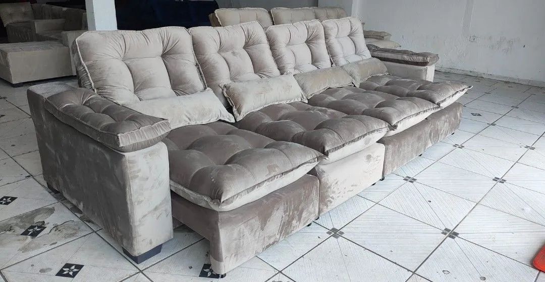Sofá Retrátil e reclinável 4 lugares com espuma no assento,fibra e mola  - Foto 2