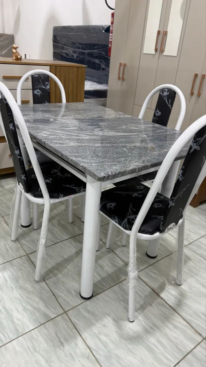 Mesa retangular de 4 cadeiras nova a pronta entrega  - Foto 4