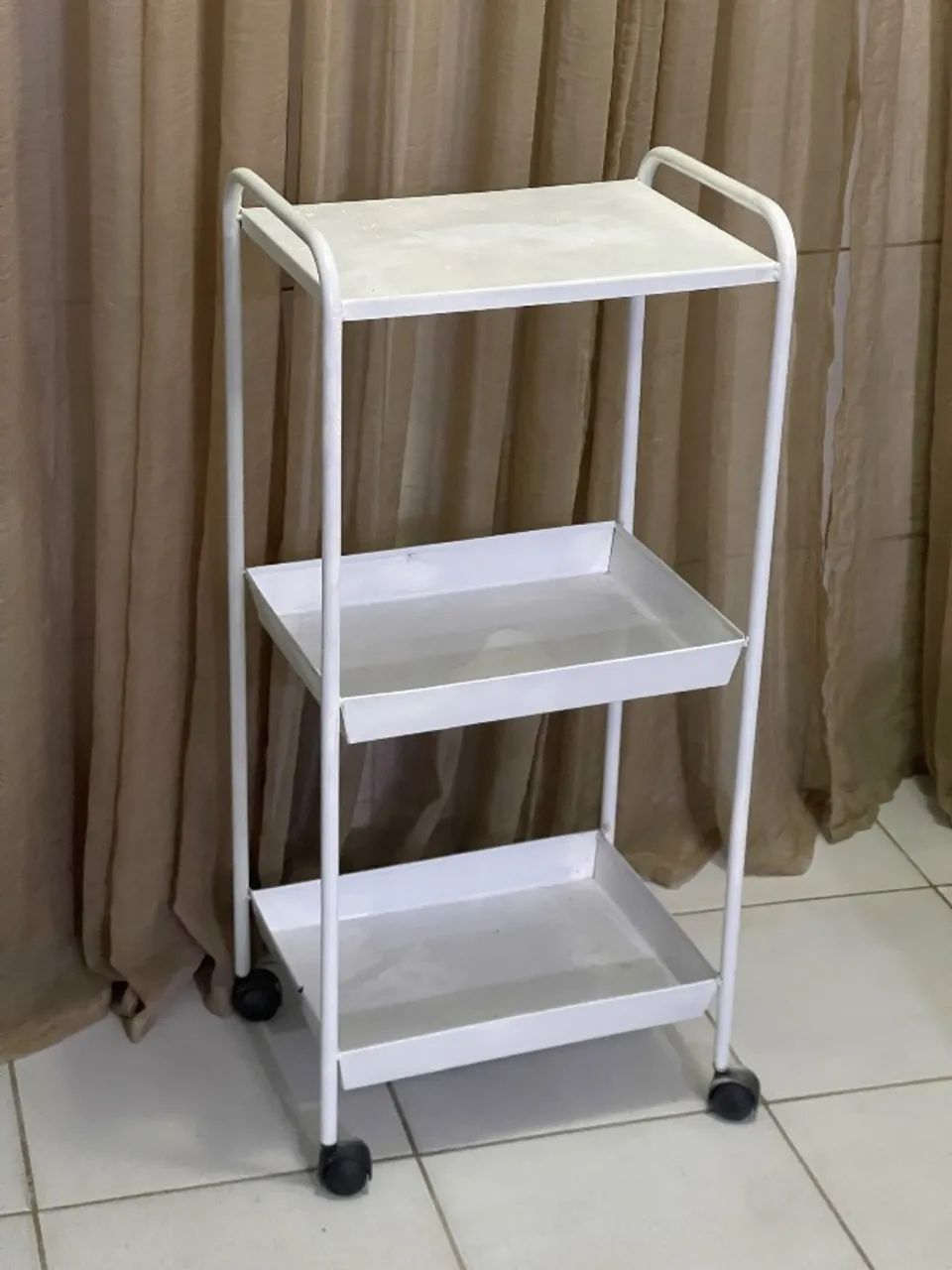 Carrinho Auxiliar Multiuso Branco com 2 Bacias e 1 Prateleira (90x40)- USADA - Foto 3
