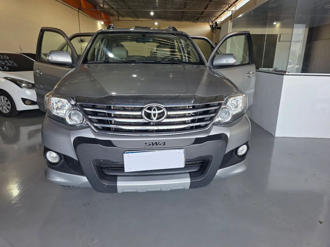Toyota Hilux CD SR 4X2 2.7 16V/2.7 FLEX AUT. 2015