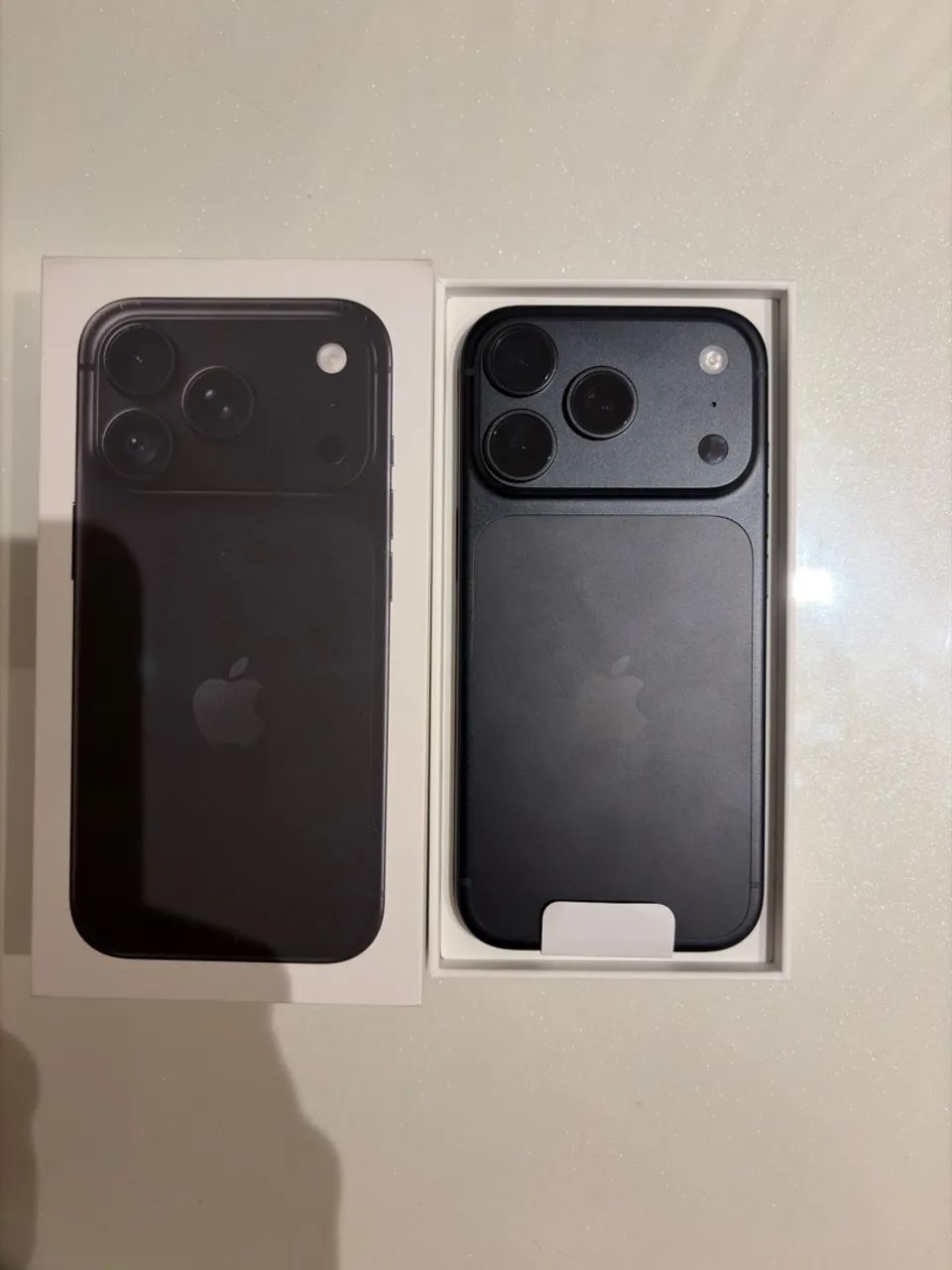 IPHONE 18 PRO - 256GB - NOVO  - Foto 2