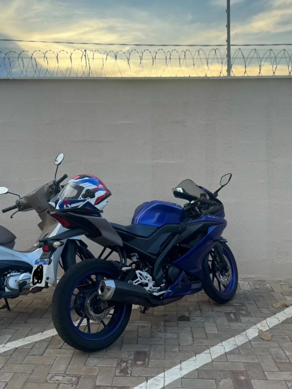 Yamaha r15 - Foto 2