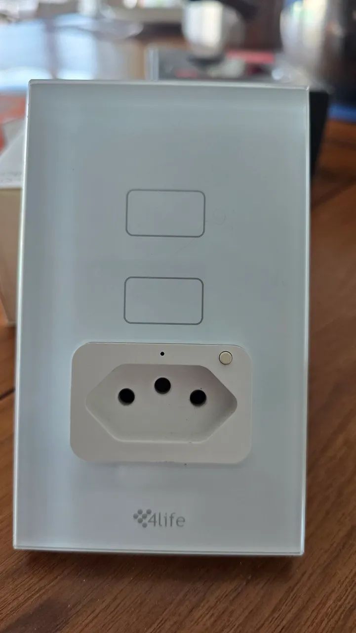Interruptor com tomada inteligente zigbee
