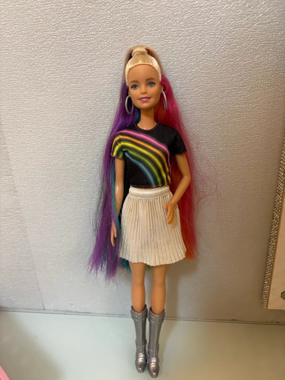 Boneca Barbie Cabelos Arco-íris Rainbow Sparkle