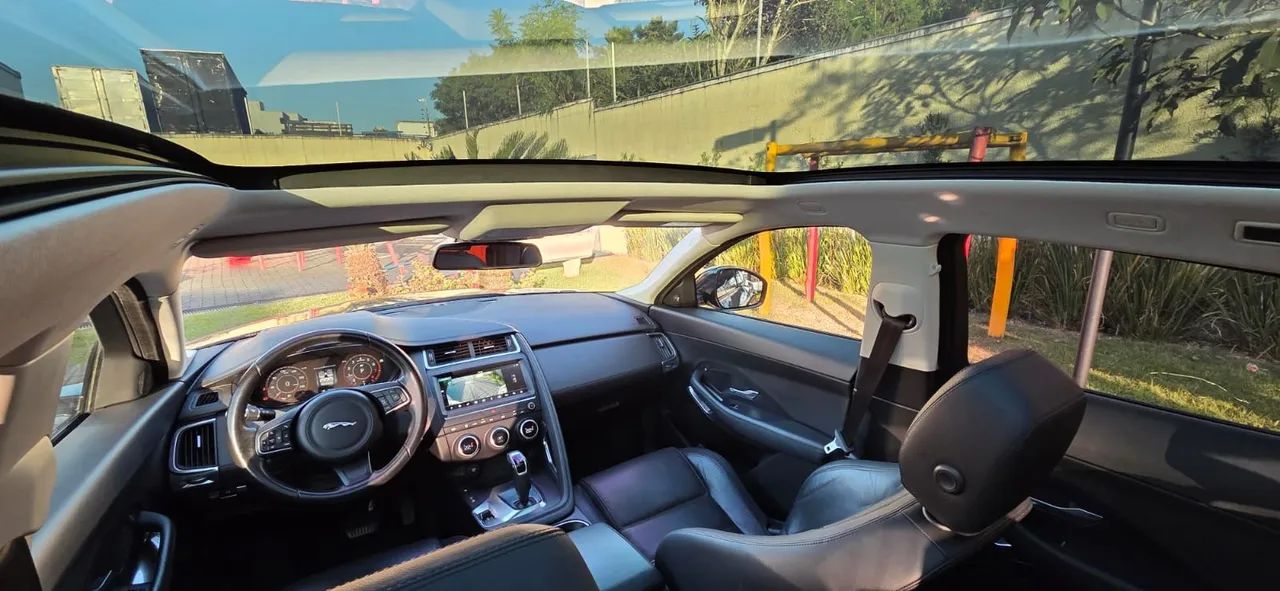 Jaguar E-Pace 2.0 AWD 249cv Aut. 2018 - Foto 2