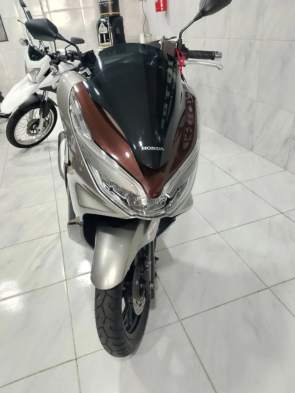 PCX DLX 2022 c/ABS Extra de verdade! - Foto 5