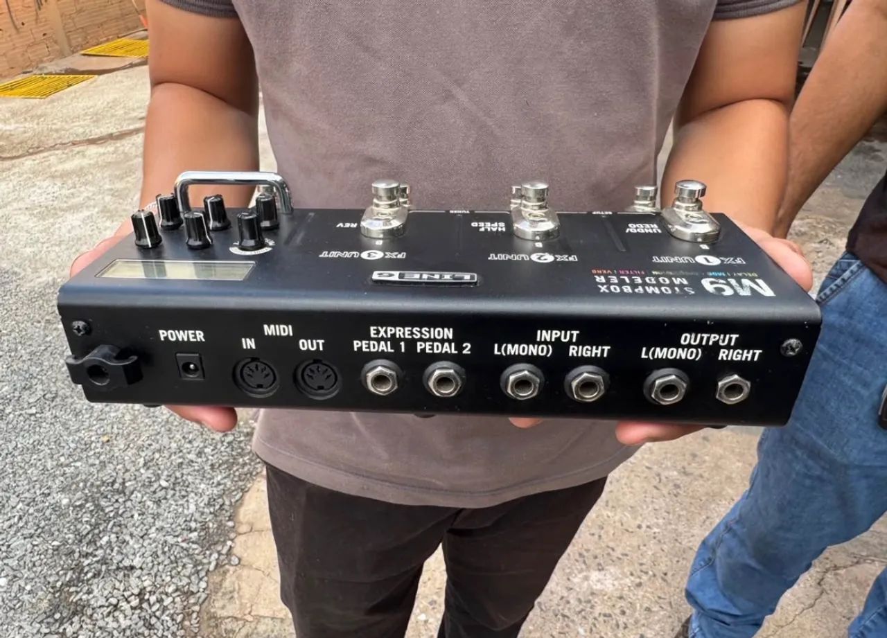 Pedaleira / Line 6 