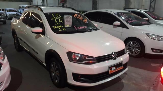Vendo uma vw nova saveiro g6 cd trendline 68km completa 2014/2015