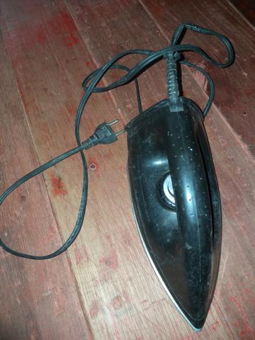 Vendo um ferro de passar urgente - Foto 3