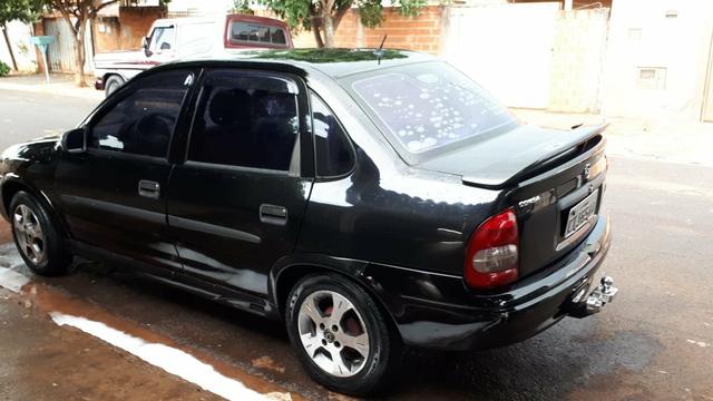 Vendo ou troco corsa - Foto 3