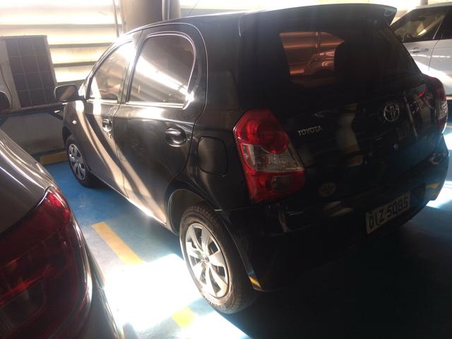 Etios XS 1.3 2013 - Foto 3