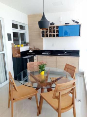 Murano Imobiliária aluga apartamento de 3 mobiliado quartos na Praia da Costa, Vila Velha