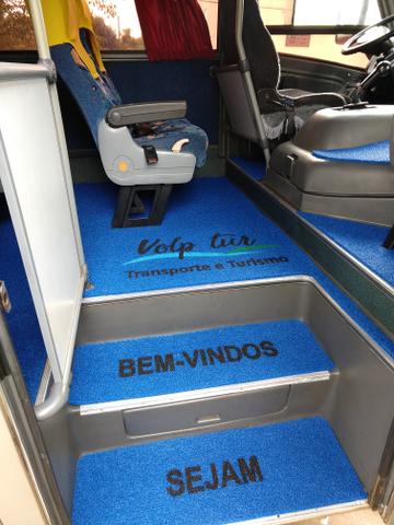 Tapete personalizado para ônibus e vans