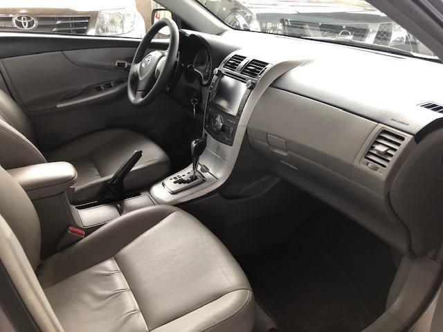 Financio e Vendo este Lindo Toyota Corolla 2012 XEI 2.0 automático - Foto 5