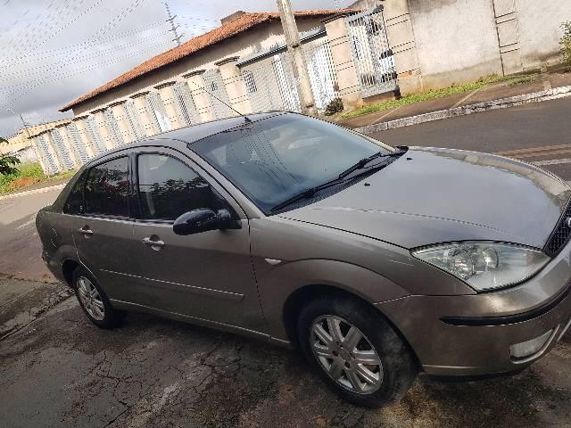 Focus Ghia 2.0 16v ano 2004 - Foto 3