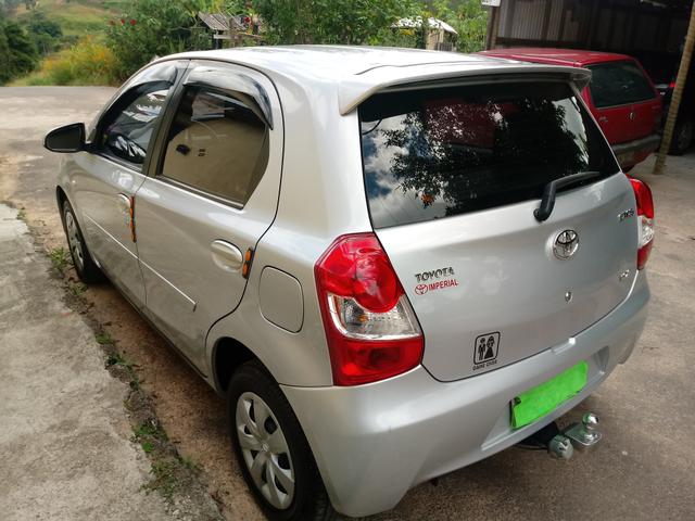 Toyota Etios hatch 1.3x prata 15/15 em Juiz de Fora -MG - Foto 5