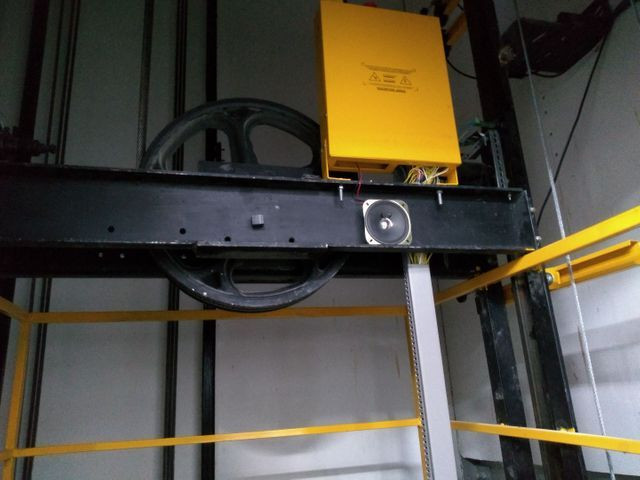 Montagem e manutenção de elevadores - Foto 4