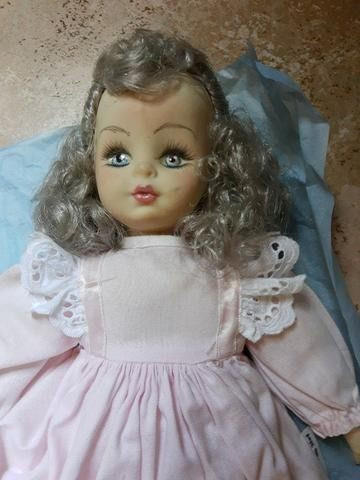 Vendo lindas bonecas porcelana - Foto 2