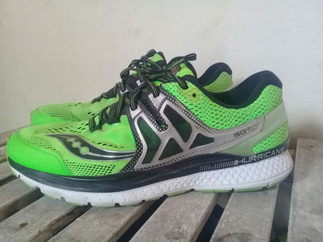 tênis saucony hurricane