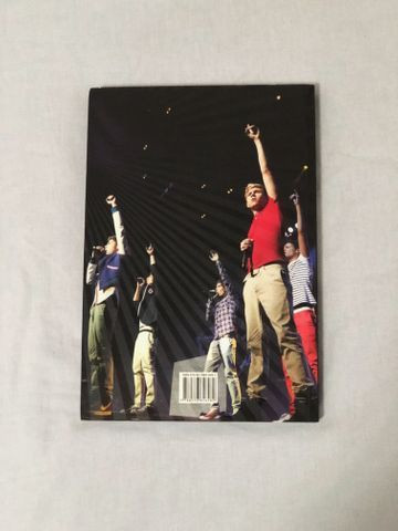 Livro Biografia do One Direction - Foto 3