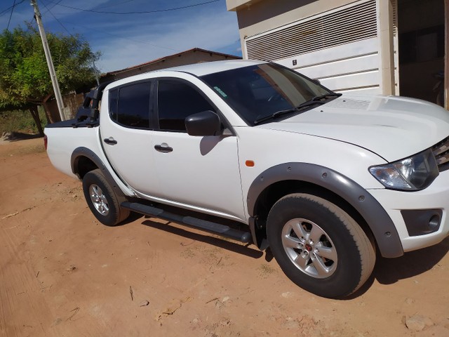 VENDO L200 TRITON 2013 GLS DIESEL