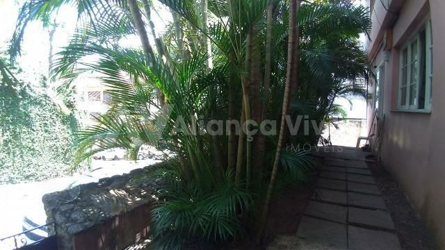 Laranjeiras | Casa 4 quartos, sendo 1 suite - Foto 3