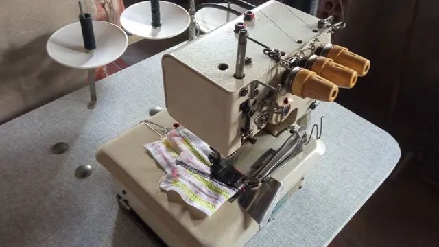 Máquina de costura Galoneira 