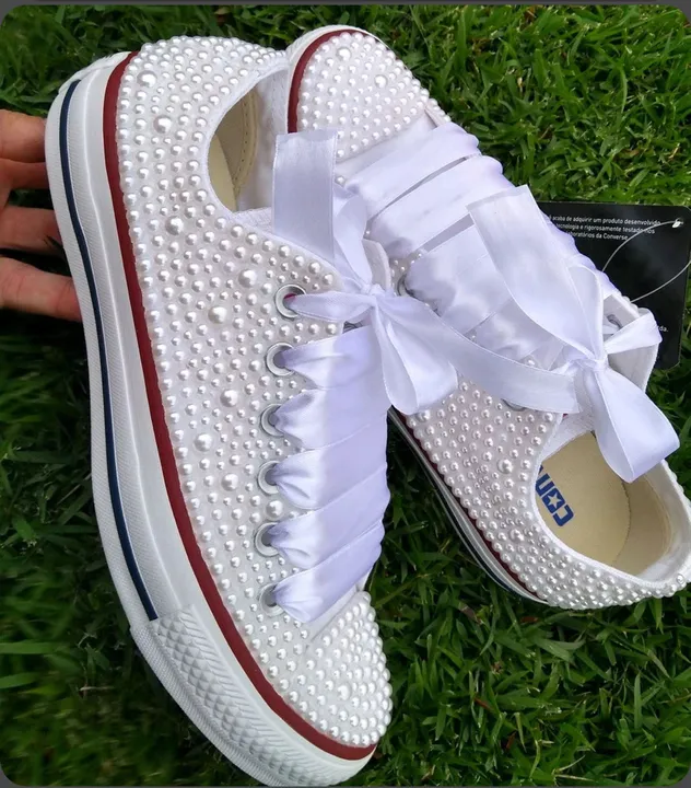 Tênis All Star Converse com pérolas