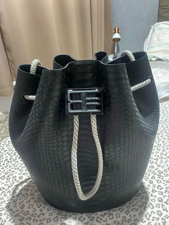 Melissa Baja high quality East Handbag in Black