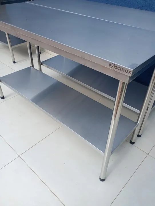 Mesa 1.50x0.55 aço inox prateleira inferior lisa.. - Foto 2