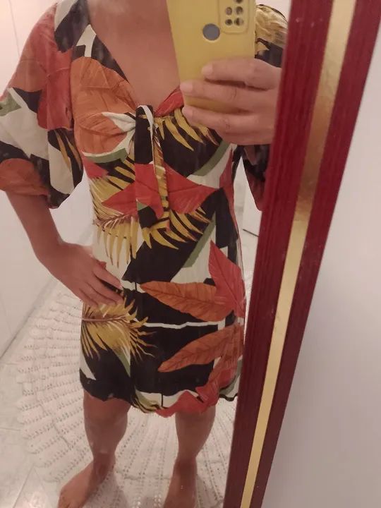Vestido curto de margas 3/4