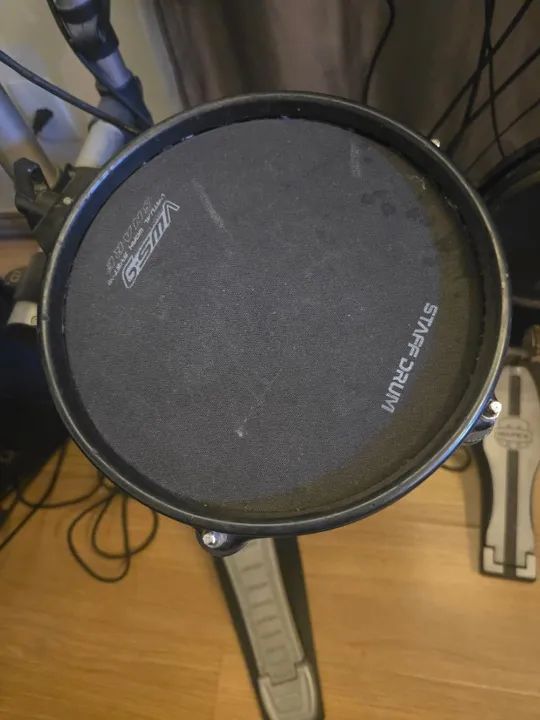 Bateria Eletrônica Staff Drum Com Módulo Alesis Dm5 Instrumentos