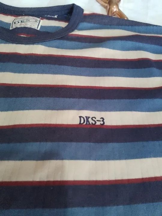 Camisa D.K.S.-3. Importada  G  excelente estado - Foto 3