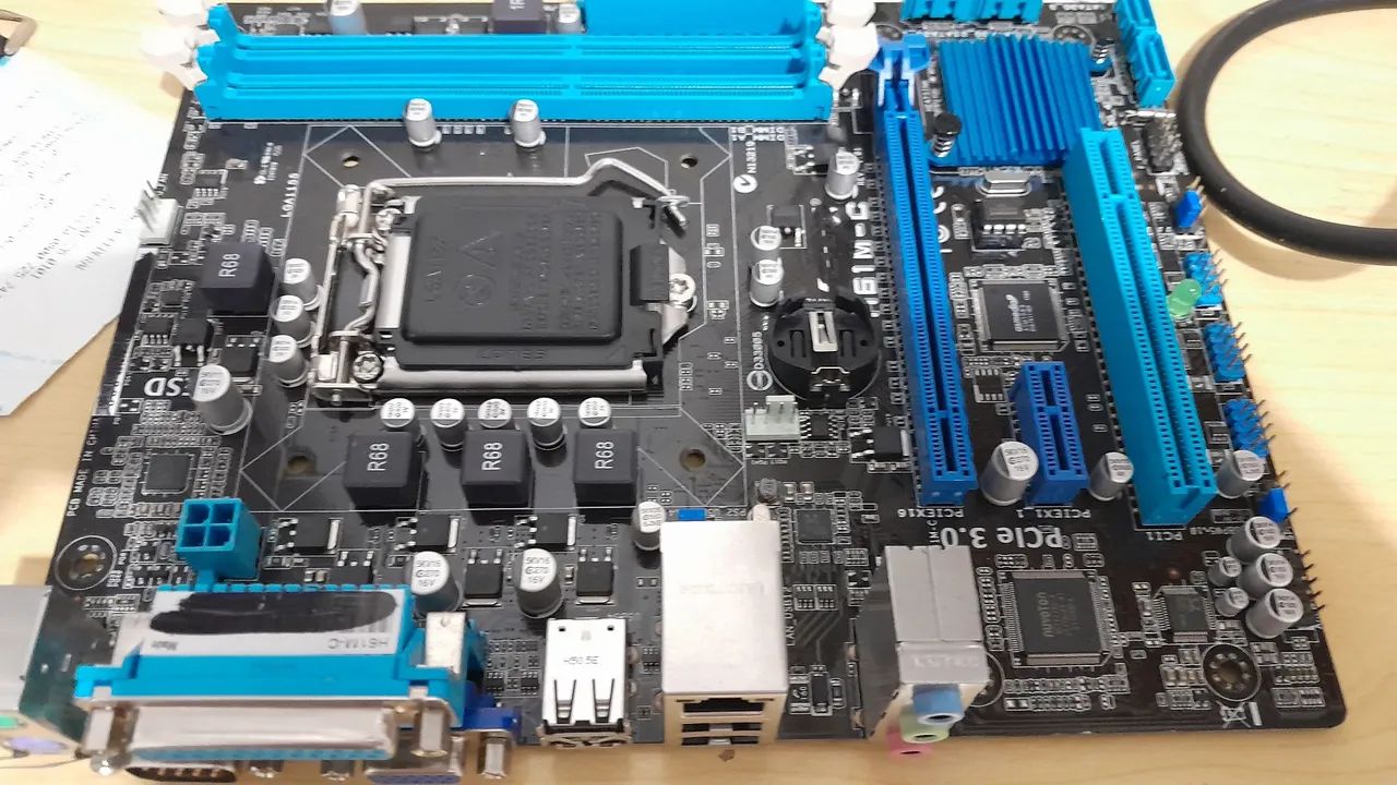 Placa Mãe H61M-C Intel LGA1155 dois slot de pci - Foto 5