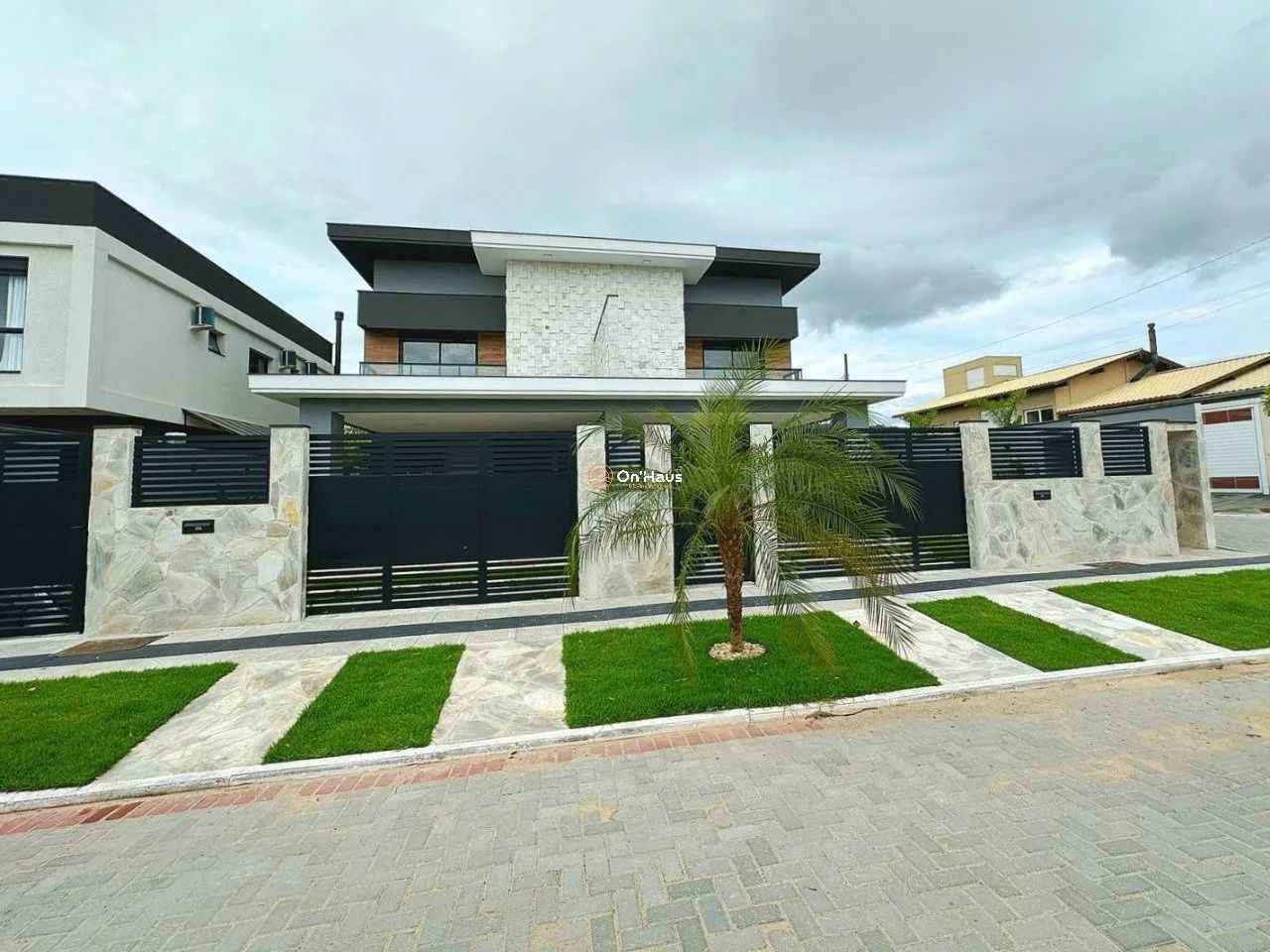 Casa Alto Padrão 3 Suítes R$ 1.869.000,00 - Novo Campeche - Florianópolis/SC