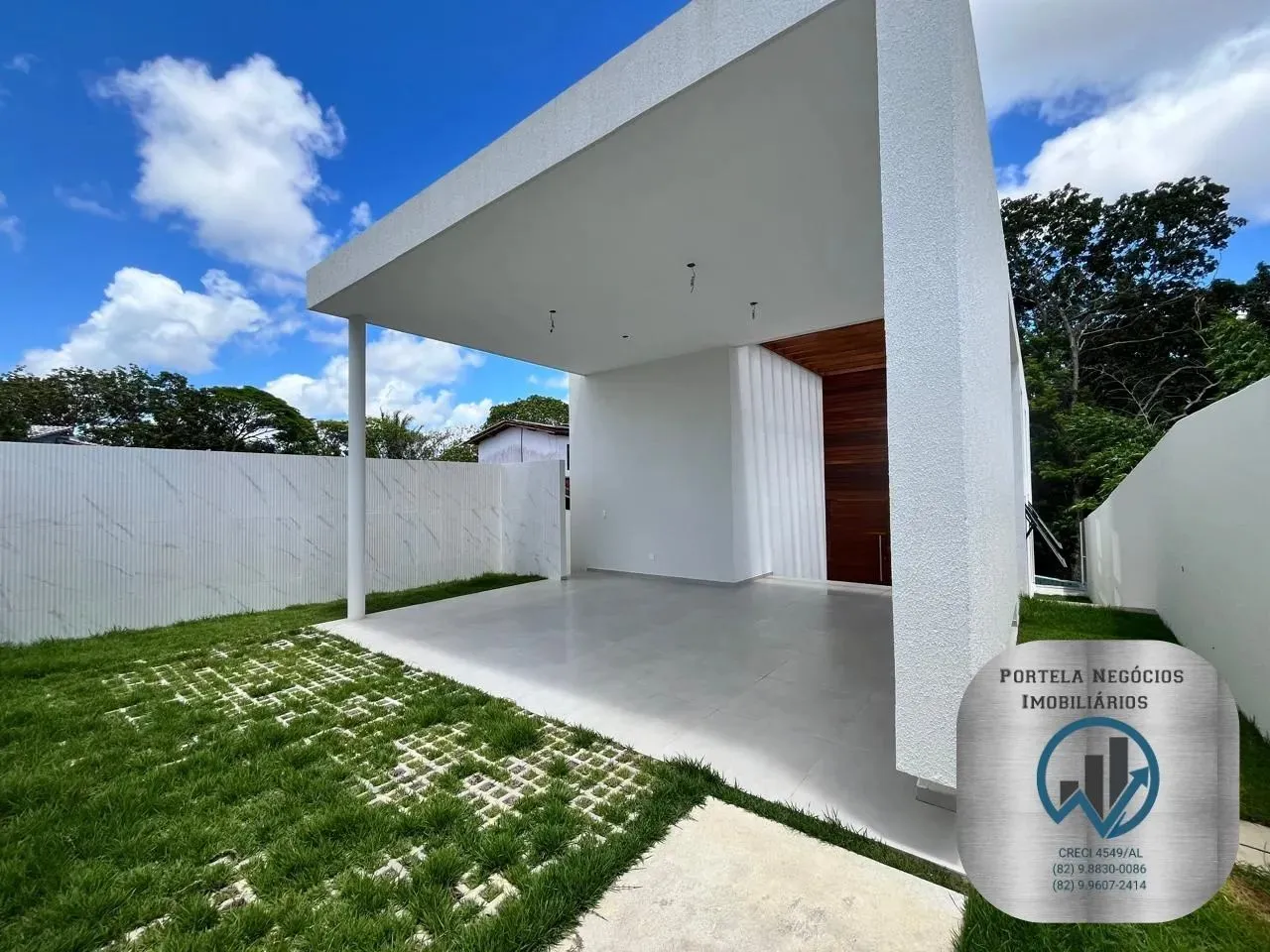 Condomínio no Antares, 3 suítes, 2 vagas, espaço gourmet, piscina, dependência de secretár