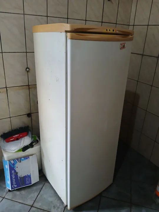Geladeira Consul 1 porta usada