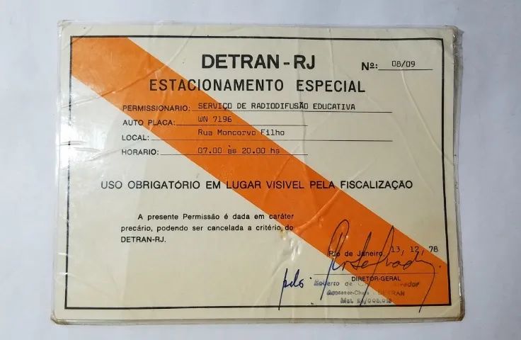 Antigo documento do DETRAN - Autorização para estacionamento especial do Serviço de Radiod