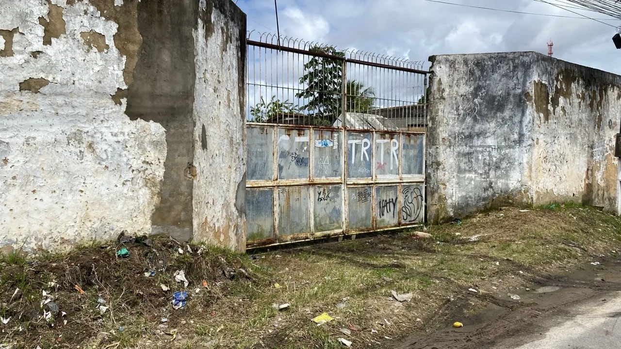 Alugo galpão com 2000m2