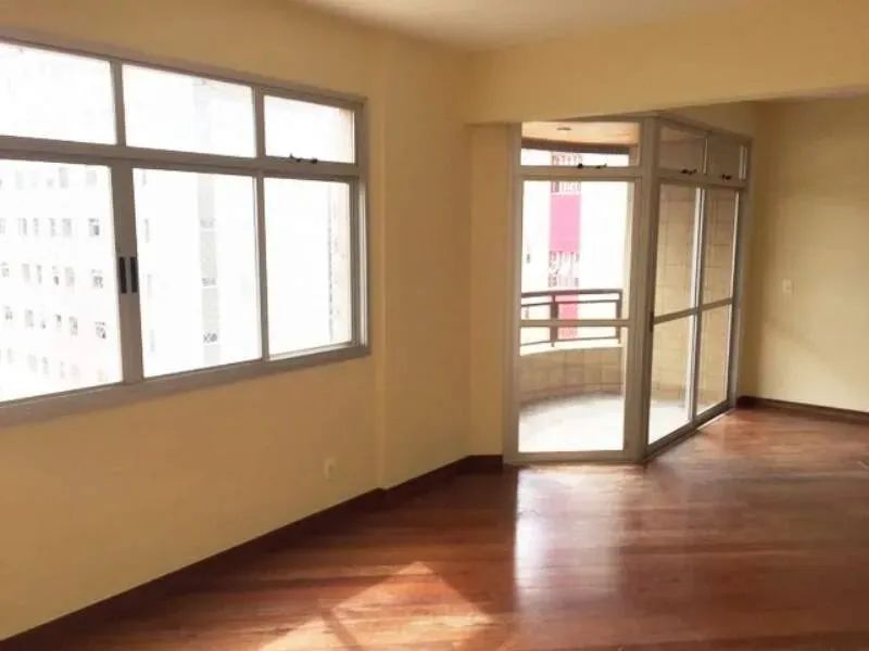 Pra quem busca espaço, vista e localização privilegiada !