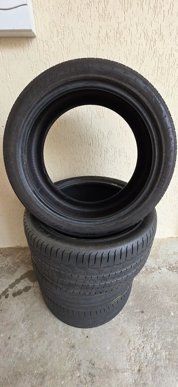 Pneus Pirelli 295/35 R21 107Y