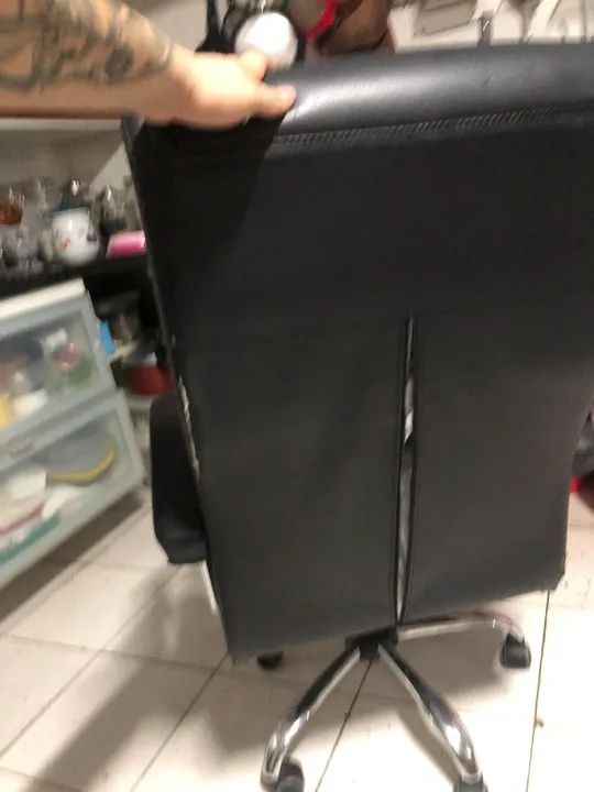 Cadeira de Escritório Executiva em Couro - Foto 2