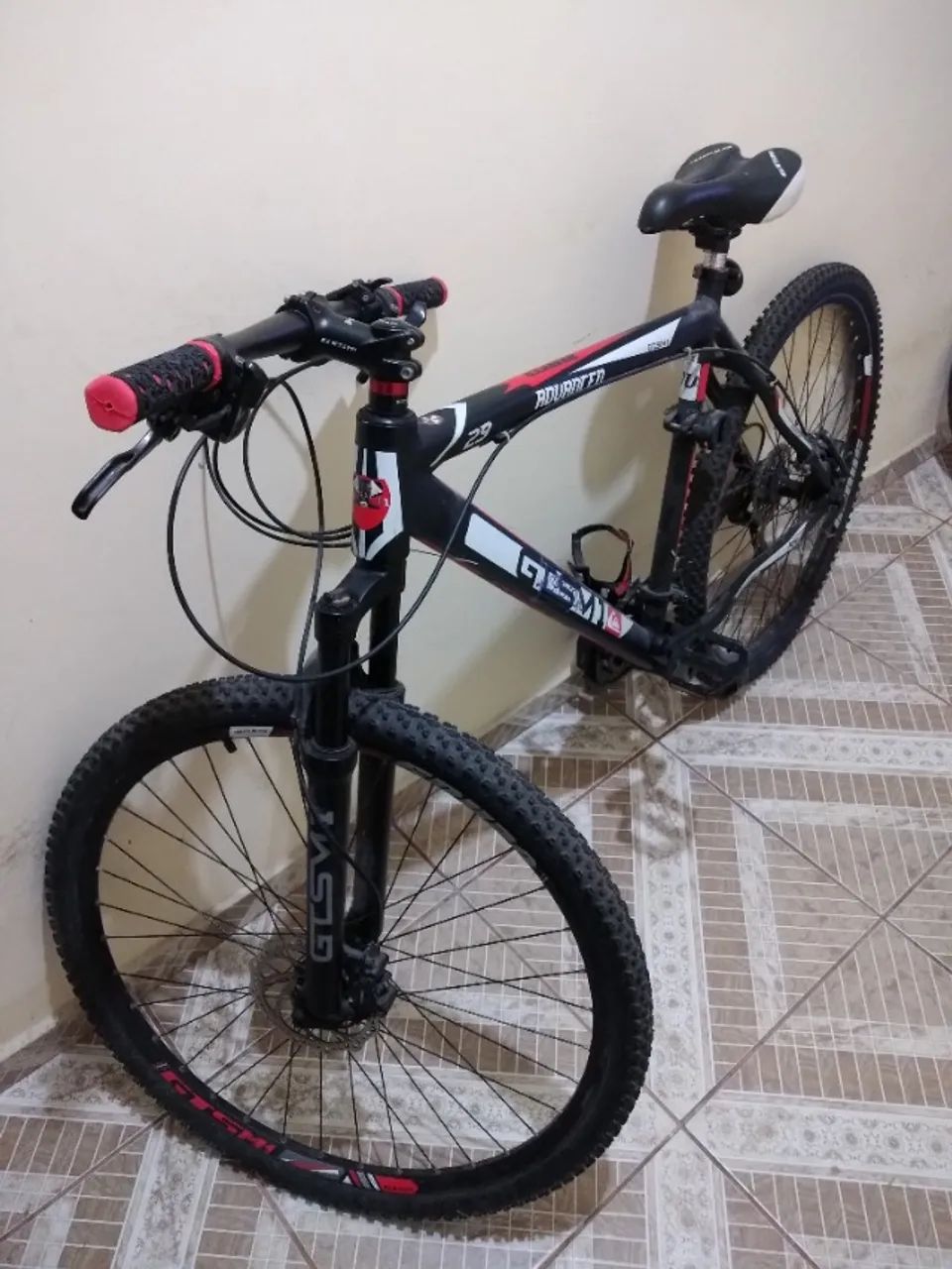 Bicicleta GTSM1 Advanced New aro 29 freio a disco hidráulico