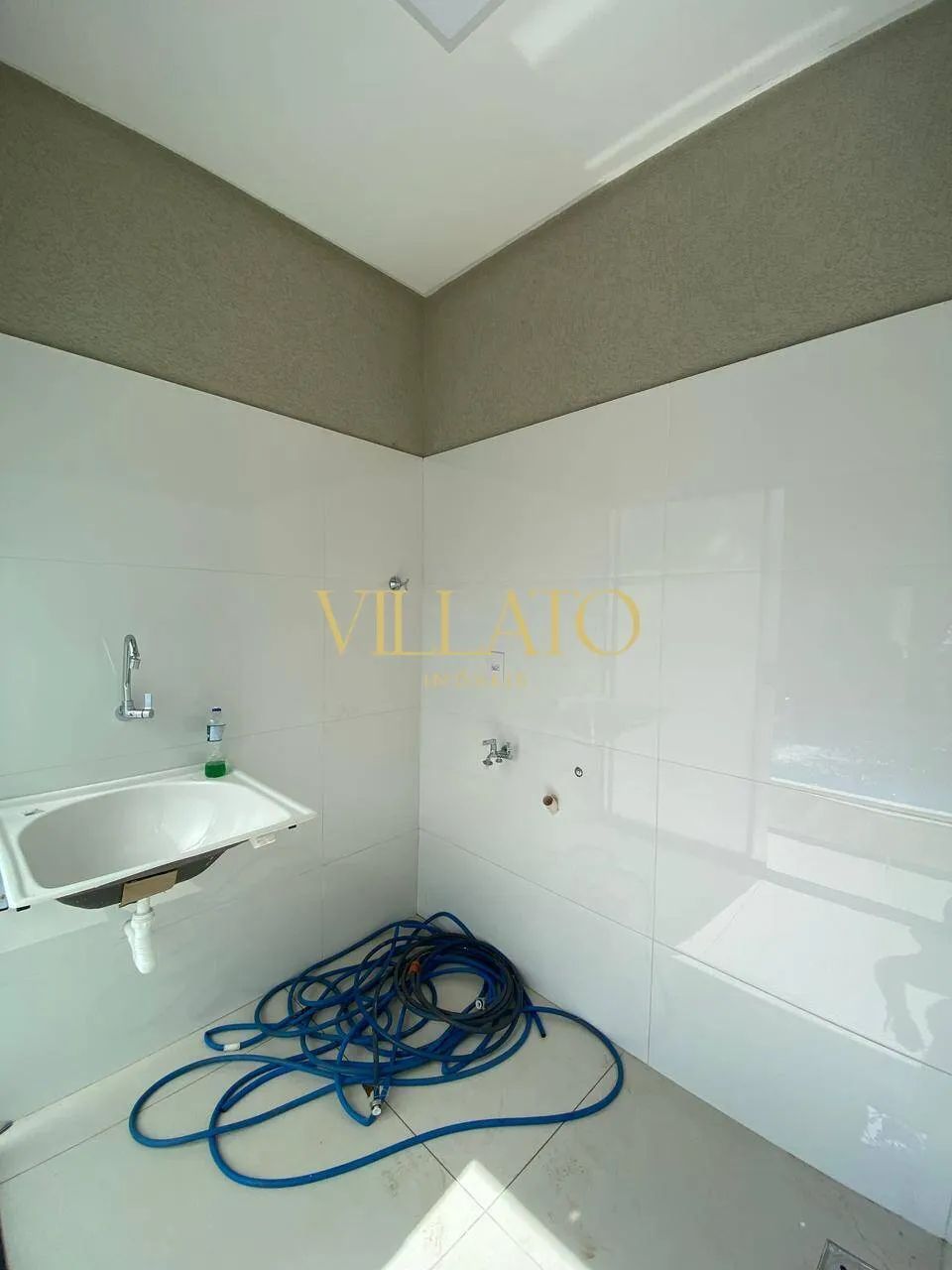 Linda Casa a venda 3Q sendo 2 suite com Piscina - Barravento em Goiânia. - Foto 5