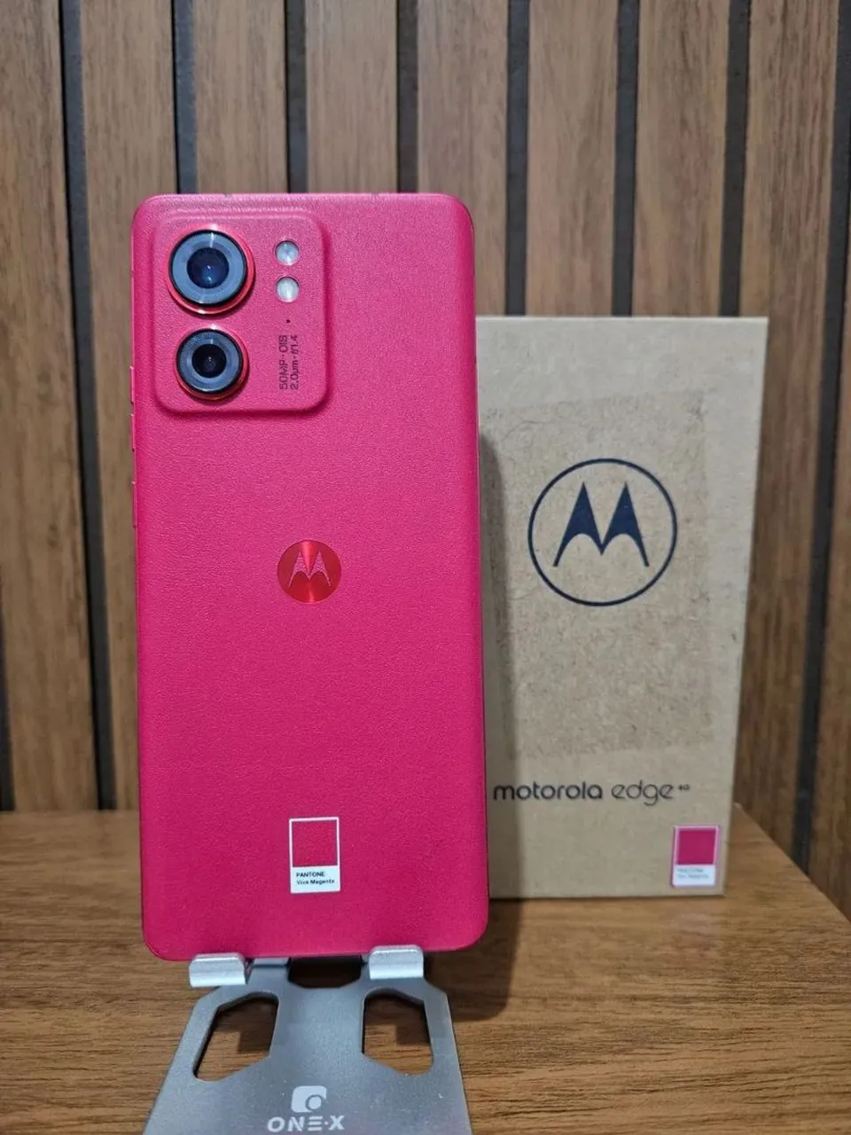 MOTOROLA EDGE 40
