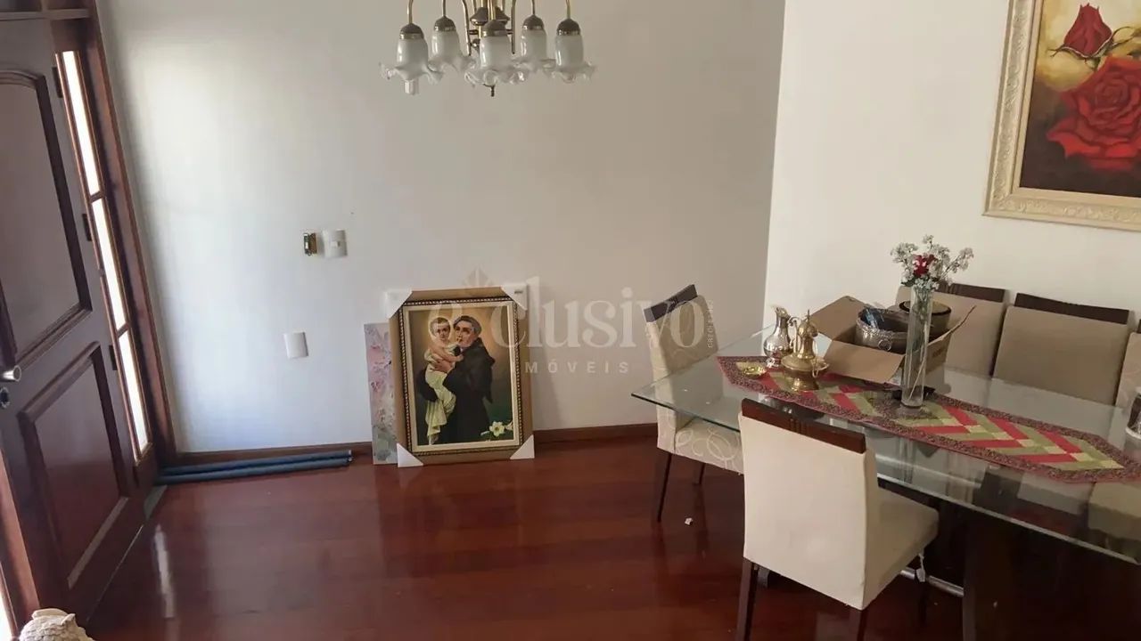 Casa com 2 pavimentos com 5 quartos e garagem para 4 carros - Foto 4