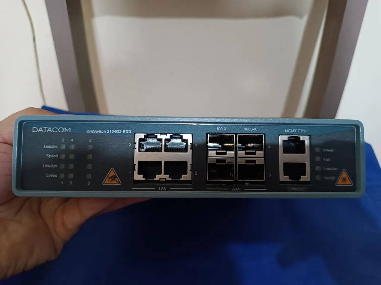 Switch de Rede Datacòm 2104G2-EDD 8 Portas