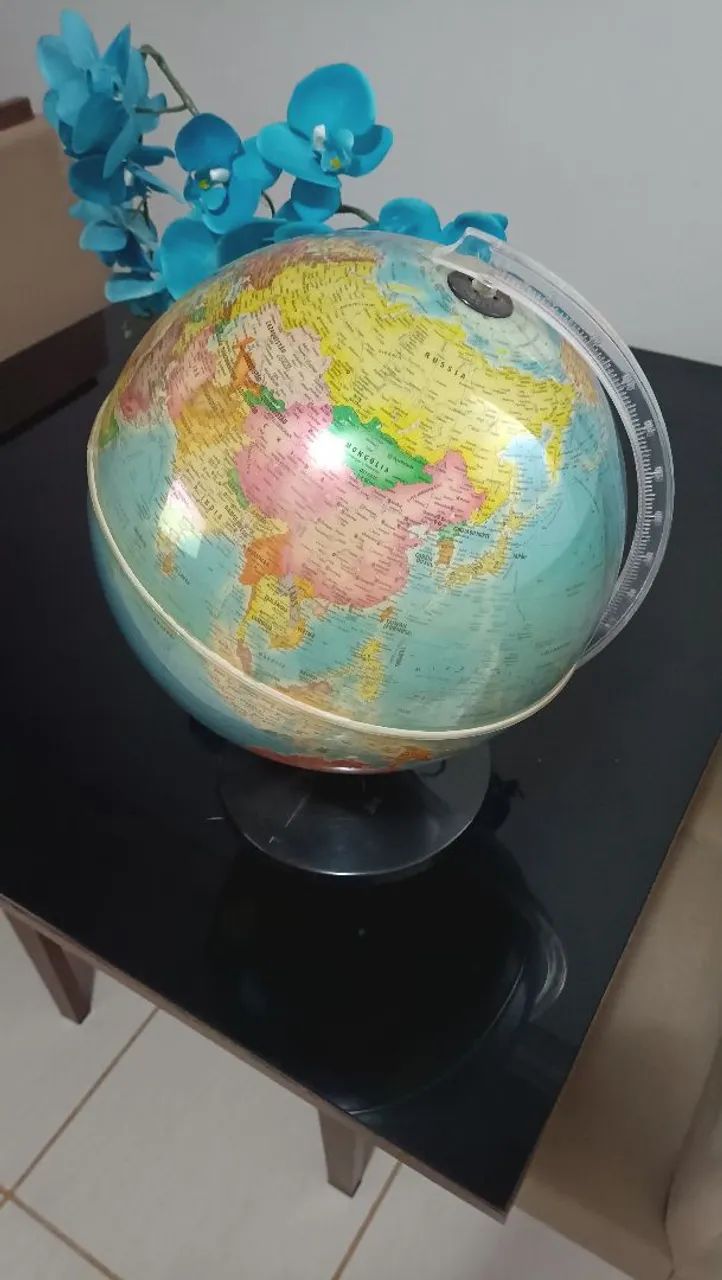 Globo terrestre iluminado - Foto 2